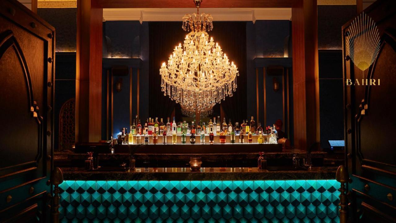 Jumeirah Mina Al Salam Dubaj Zewnętrze zdjęcie The bar at the 1919