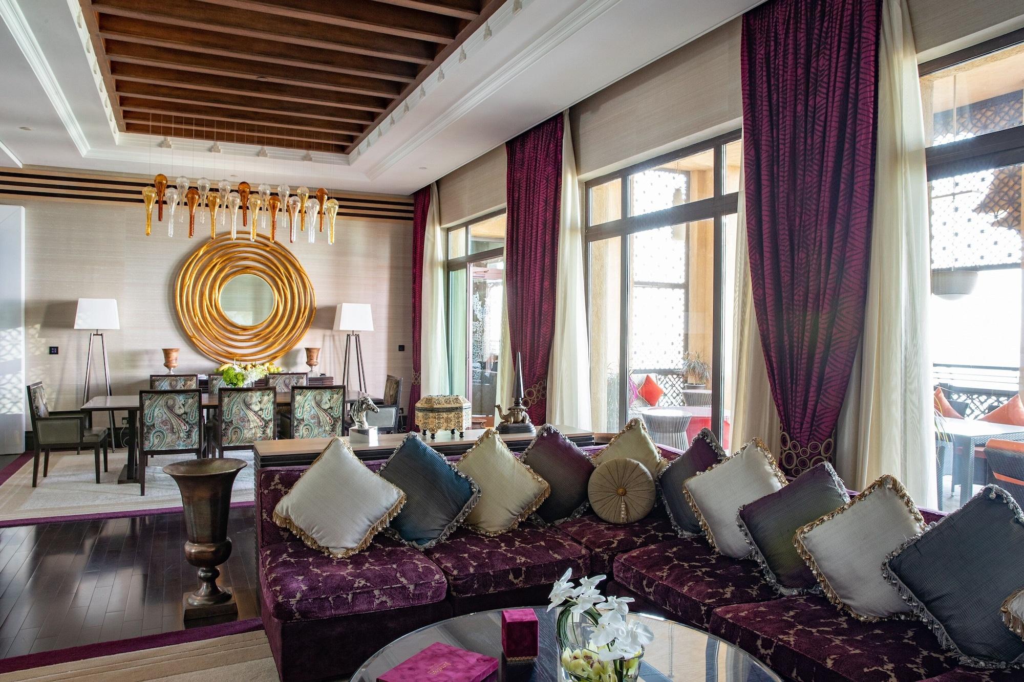 Jumeirah Mina Al Salam Dubaj Zewnętrze zdjęcie The interior of the hotel