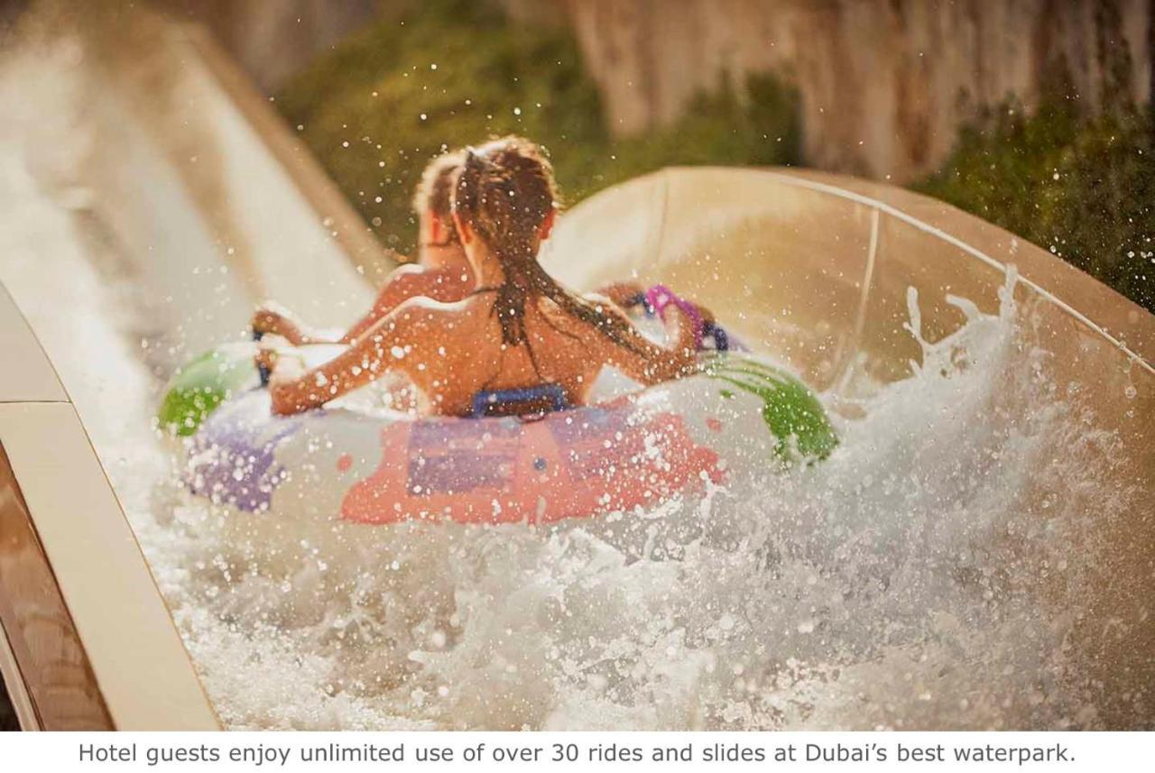 Jumeirah Mina Al Salam Dubaj Zewnętrze zdjęcie A slide at Atlantis Waterpark